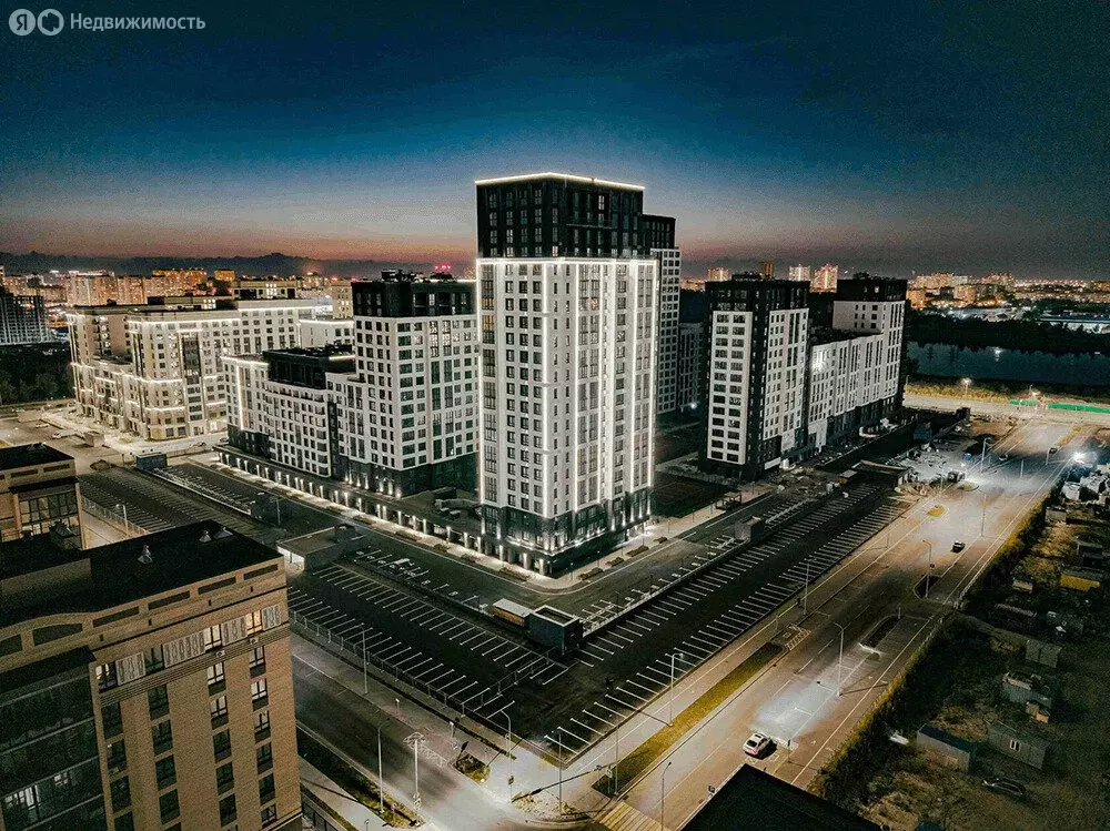 2-комнатная квартира: Тюмень, улица Разведчика Кузнецова, 16 (69 м) - Фото 1