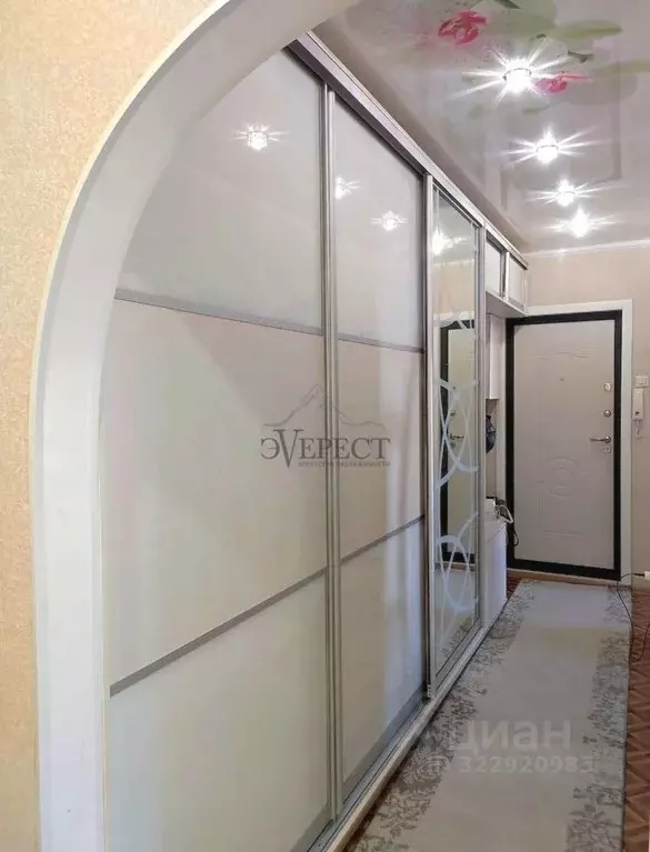 3-к кв. Белгородская область, Старый Оскол Северный мкр, 32 (63.0 м) - Фото 0