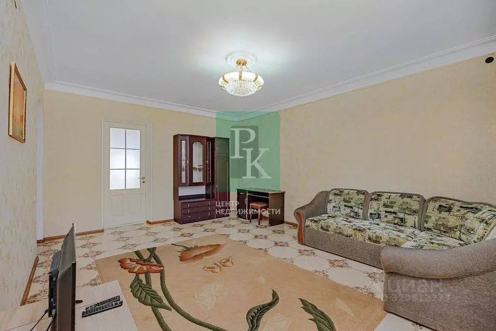 2-к кв. Севастополь ул. Героев Севастополя, 27 (65.0 м) - Фото 1