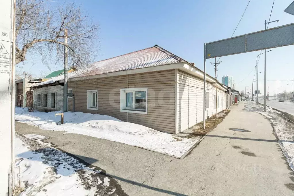 Дом в Тюменская область, Тюмень ул. Чернышевского (50 м) - Фото 1