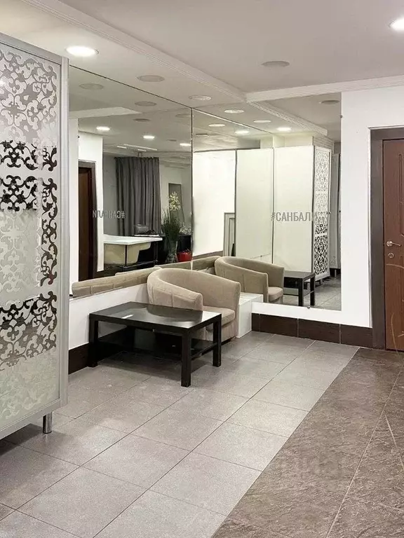 Помещение свободного назначения в Чувашия, Чебоксары просп. Максима ... - Фото 1