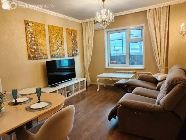 4-комнатная квартира: Якутск, улица Орджоникидзе, 49 (87 м) - Фото 0