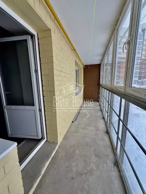 2-к кв. Калужская область, Калуга ул. Академика Потехина, 3 (73.0 м) - Фото 2