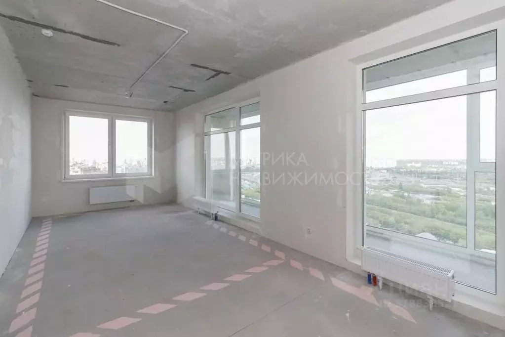 2-к кв. Тюменская область, Тюмень Харьковская ул., 72Б (74.4 м) - Фото 0