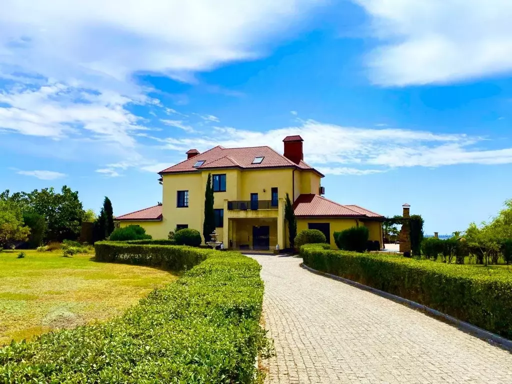Дом в Крым, Черноморский район, с. Окуневка  (768 м) - Фото 0
