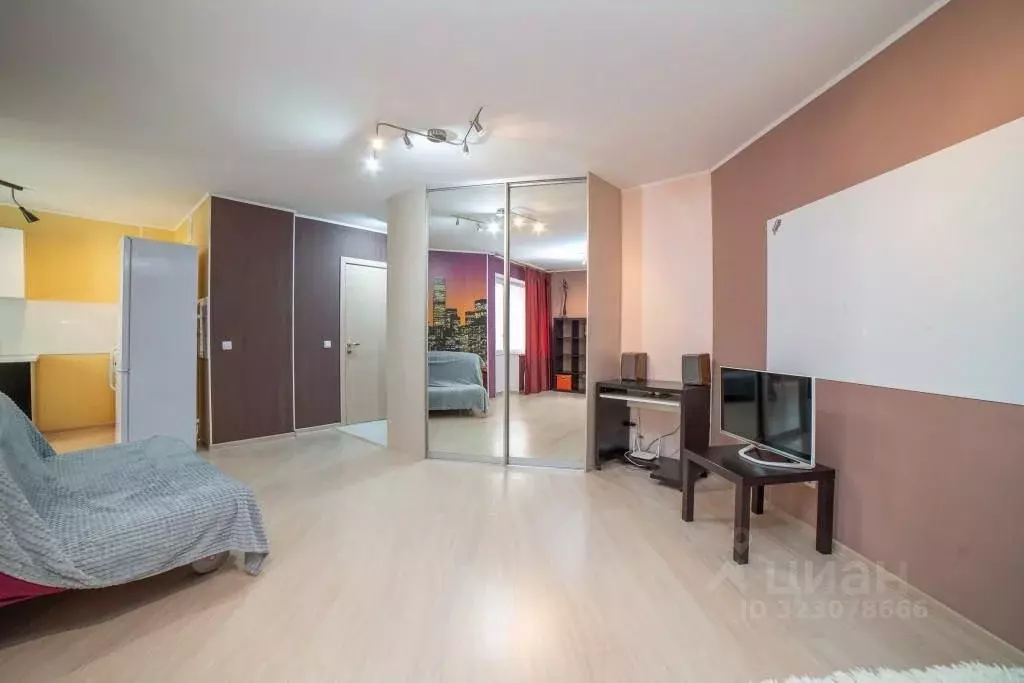 1-к кв. Свердловская область, Екатеринбург ул. Союзная, 2 (44.0 м) - Фото 0