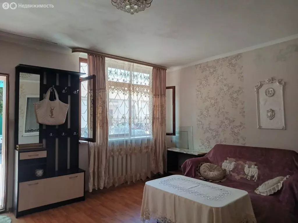 2-комнатная квартира: Владикавказ, улица Александра Герцена, 4 (60 м) - Фото 1