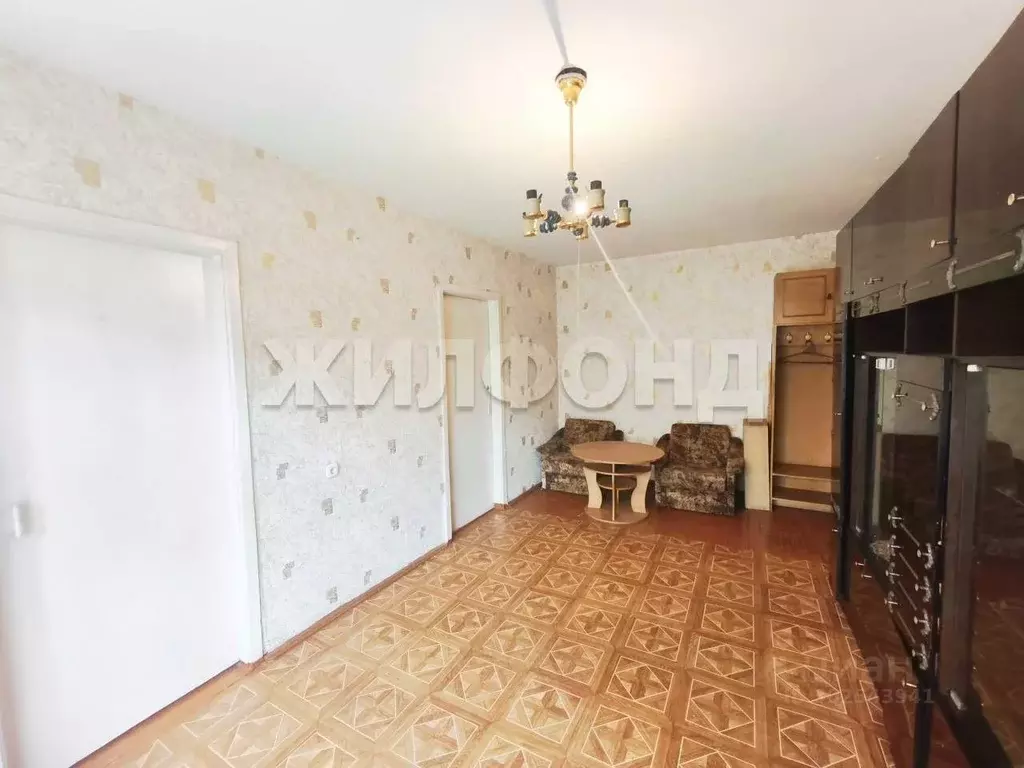 3-к кв. Хакасия, Абакан Трудовая ул., 43 (46.2 м) - Фото 0