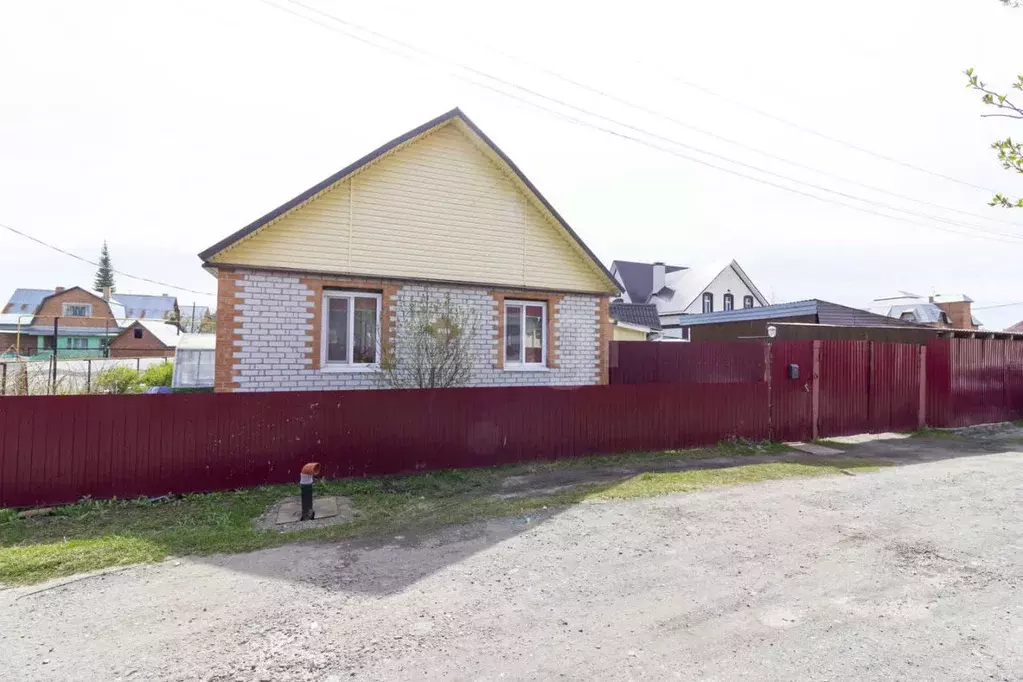 Дом в Тюменская область, Тюменский муниципальный округ, пос. ... - Фото 1