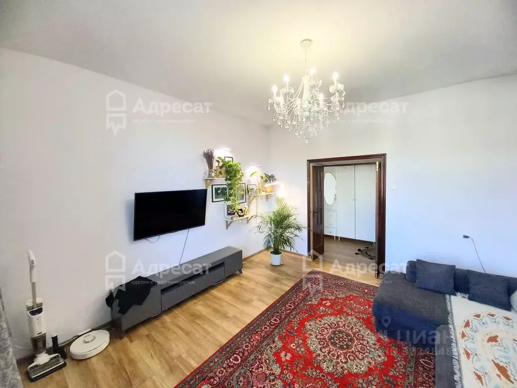 3-к кв. Волгоградская область, Волгоград Коммунистическая ул., 10 ... - Фото 0