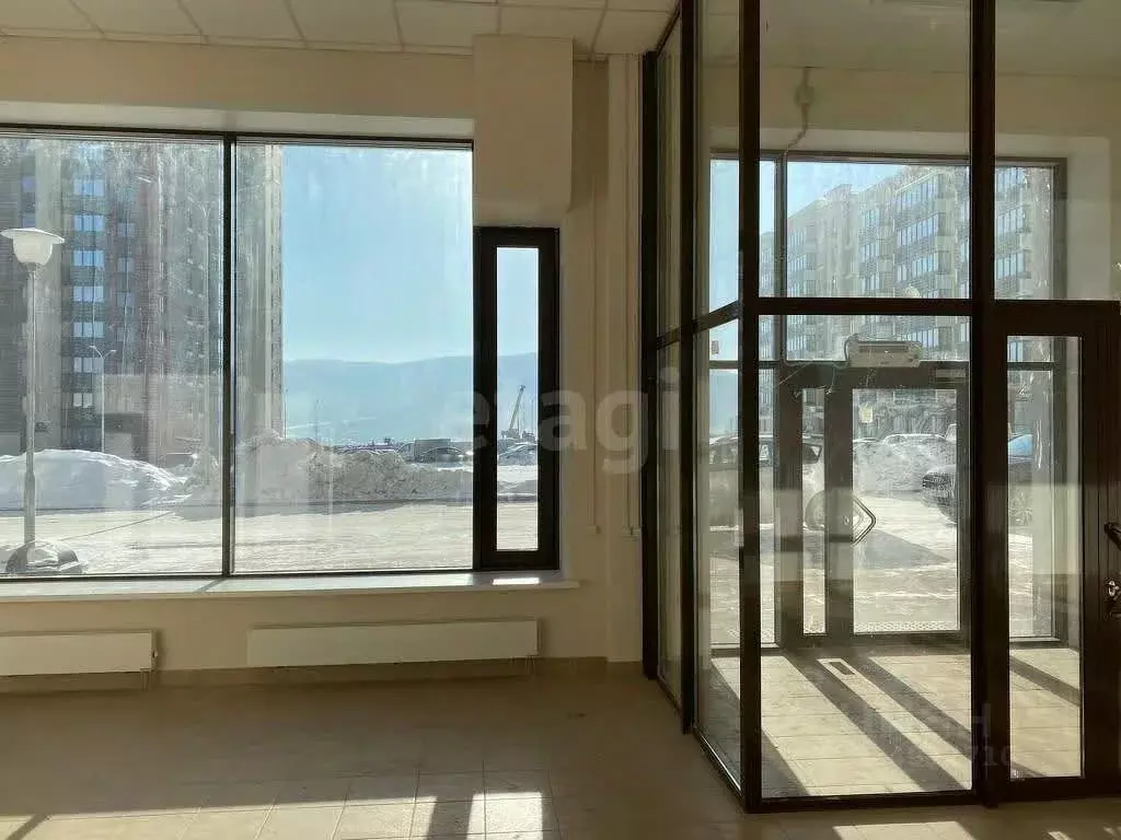 Помещение свободного назначения в Красноярский край, Красноярск ул. ... - Фото 1