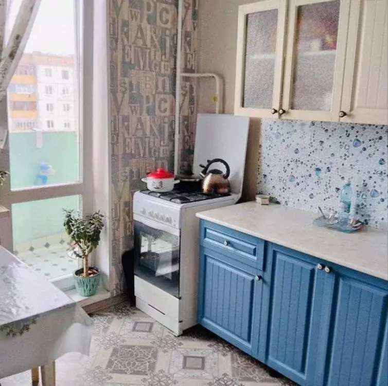 3-к кв. Омская область, Омск ул. Ватутина, 28 (66.0 м) - Фото 0