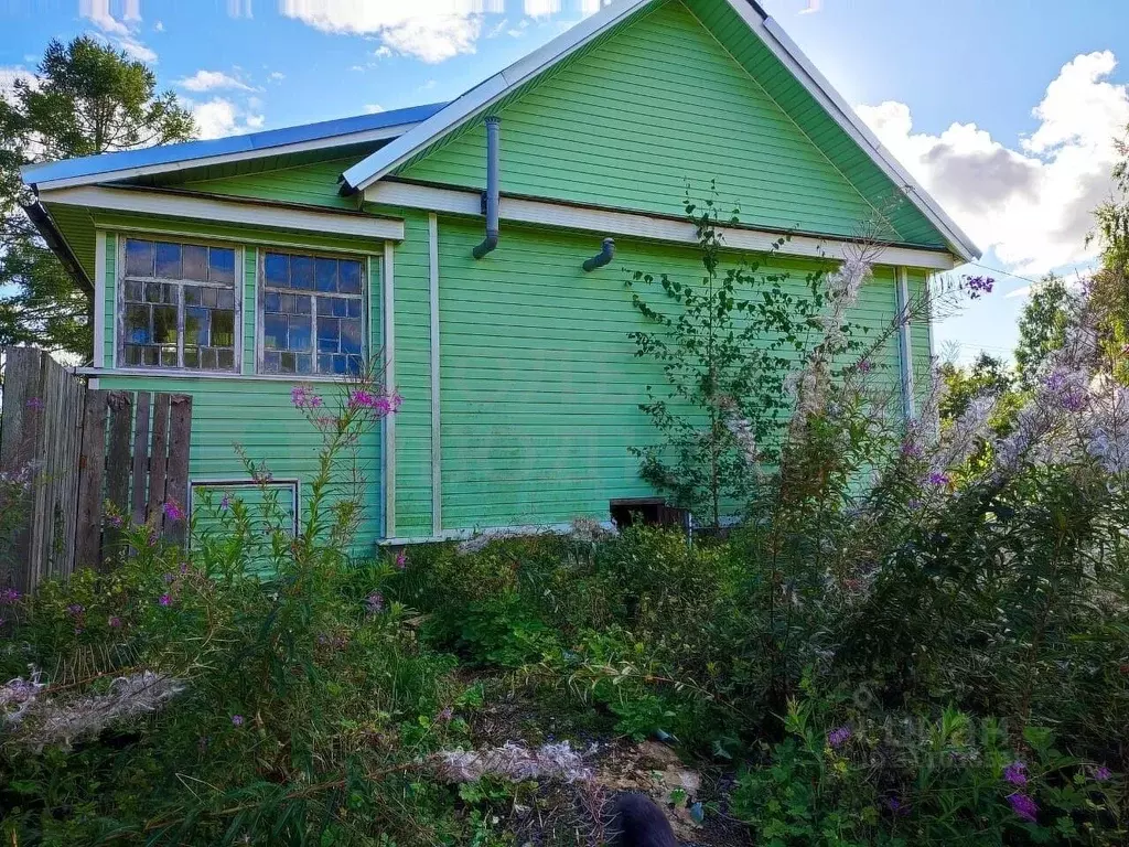 Дом в Новгородская область, Окуловка ул. Марата, 32 (50 м) - Фото 0