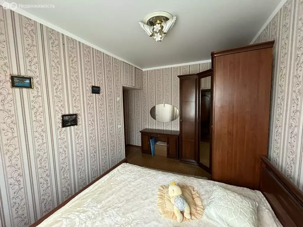 3-комнатная квартира: Астрахань, улица Куликова, 77 (73.7 м) - Фото 1