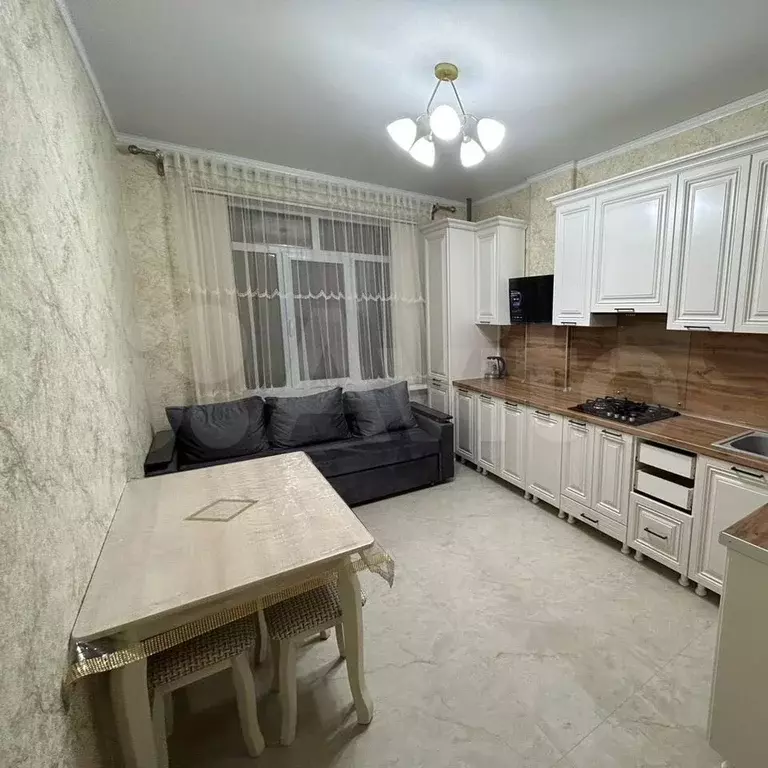 1-к. квартира, 50м, 4/10эт. - Фото 0