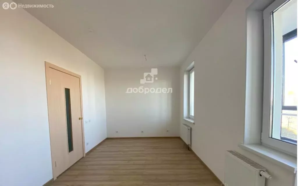 Квартира-студия: Екатеринбург, улица Академика Парина, 38/8 (32.8 м) - Фото 1