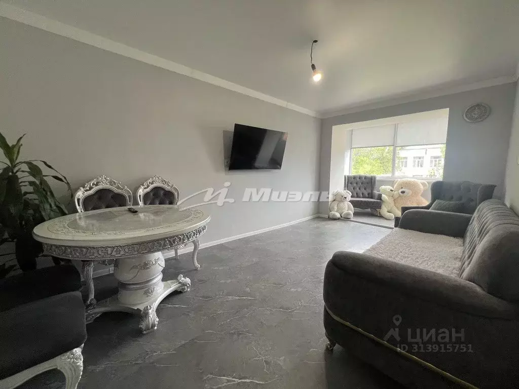 4-к кв. Крым, Сакский район, с. Крайнее ул. Ленина, 40 (90.0 м) - Фото 1