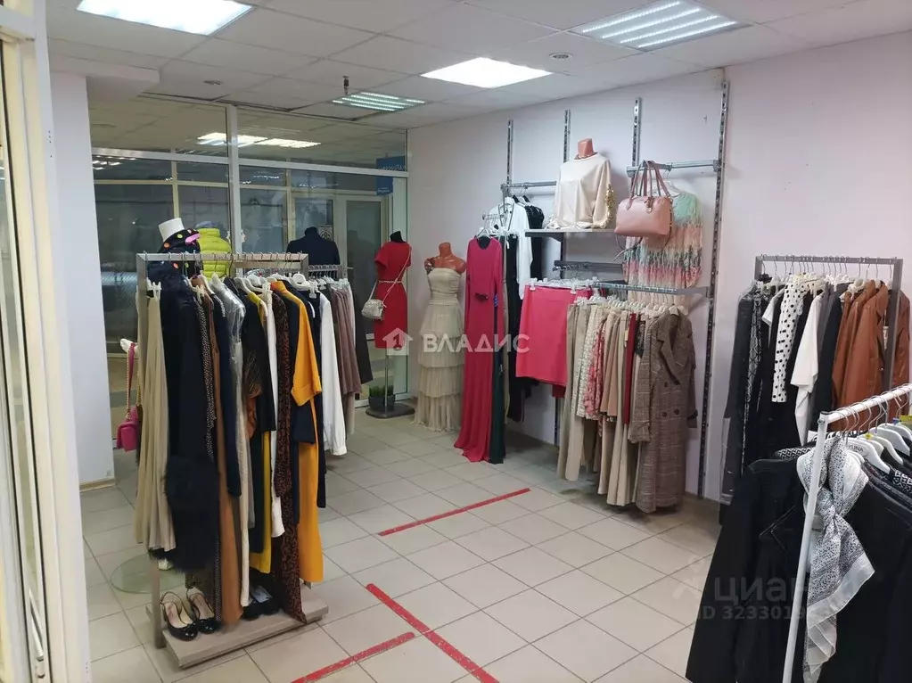 Помещение свободного назначения в Коми, Сыктывкар Коммунистическая ... - Фото 0