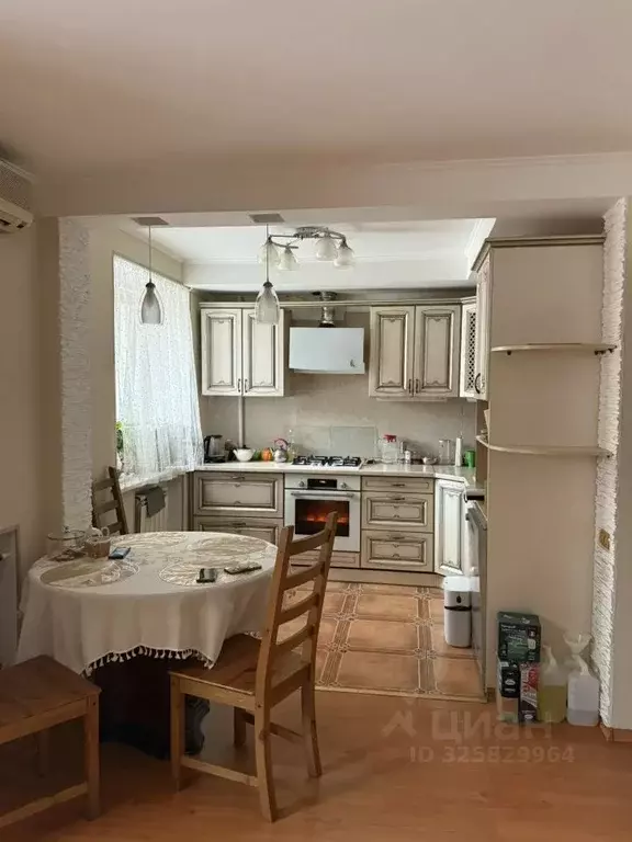 5-к кв. Омская область, Омск Харьковская ул., 19 (104.9 м) - Фото 1