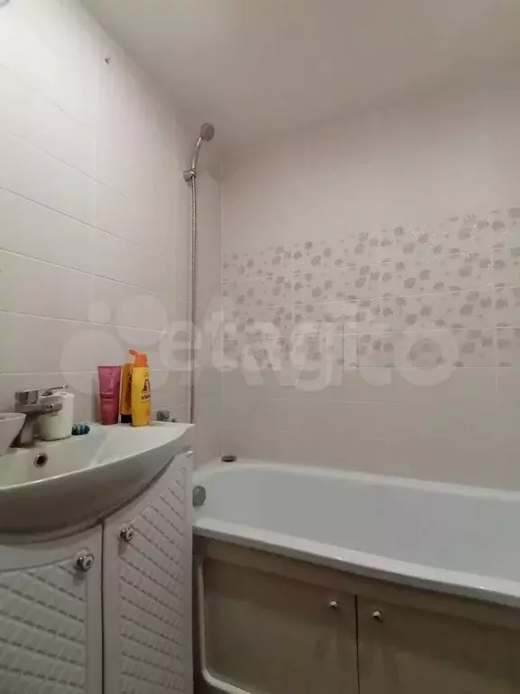 2-к. квартира, 52 м, 5/5 эт. - Фото 0