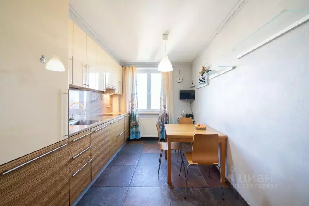 3-к кв. Москва Инициативная ул., 7к3 (70.0 м) - Фото 1