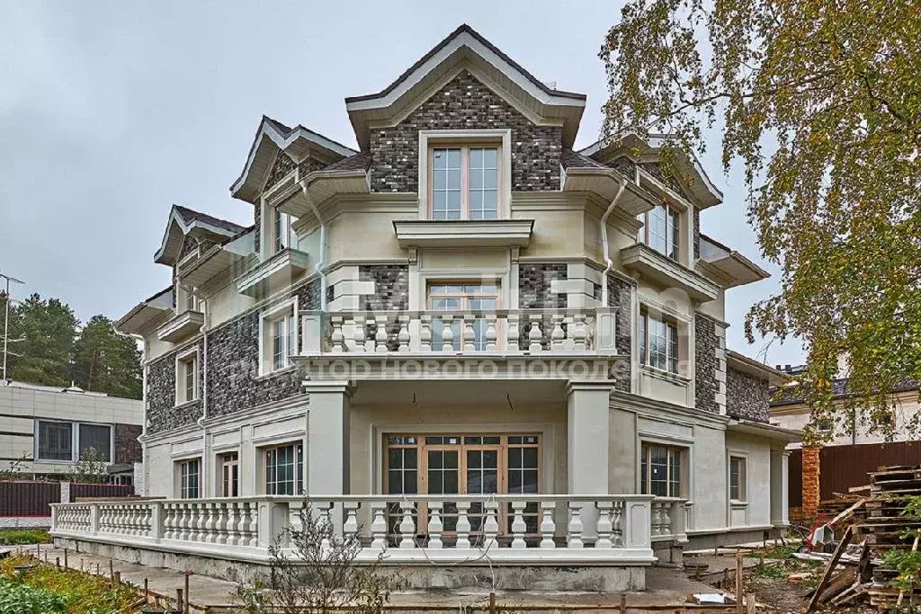 Продается дом в пос. Барвиха - Фото 1