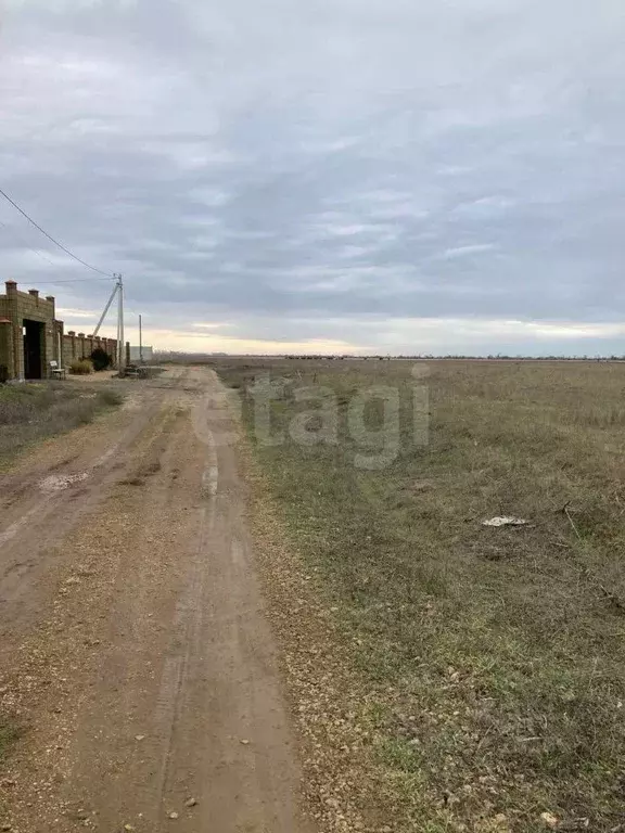 Участок в Крым, Сакский район, с. Уютное  (18.0 сот.) - Фото 1