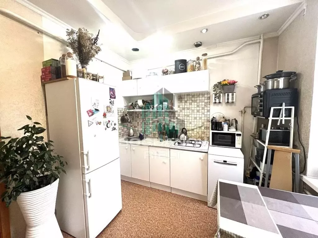 2-к кв. Омская область, Омск Тимуровский проезд, 5 (62.1 м) - Фото 1