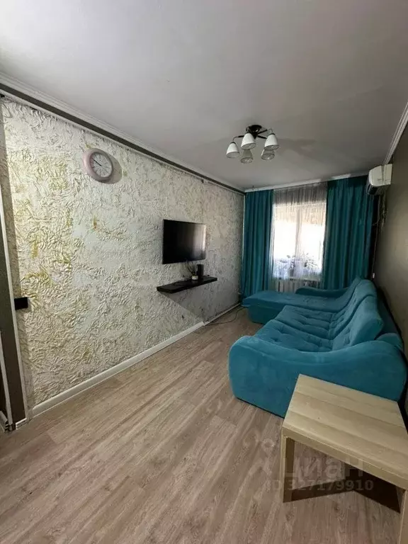 Дом в Адыгея, Тахтамукайский район, Яблоновский пгт Красная ул., 15 ... - Фото 1