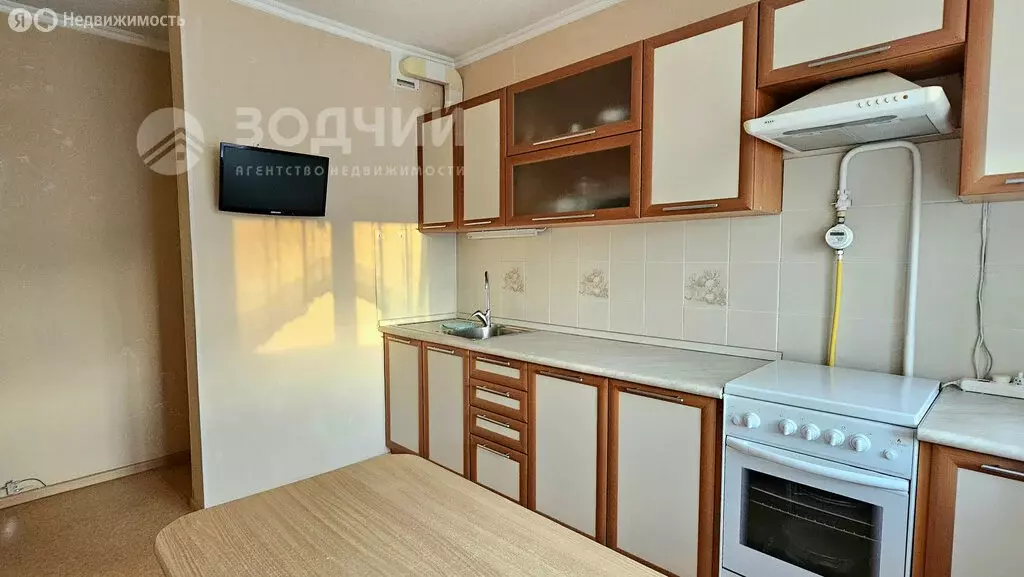 4-комнатная квартира: Чебоксары, улица Баумана, 12 (82 м) - Фото 0