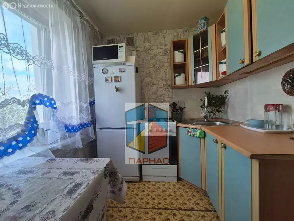 3-комнатная квартира: Краснотурьинск, улица Карпинского, 15 (62.6 м) - Фото 0