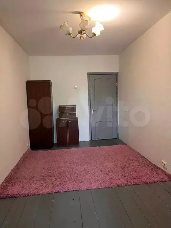 Комната 12,7 м в 3-к., 1/9 эт. - Фото 0