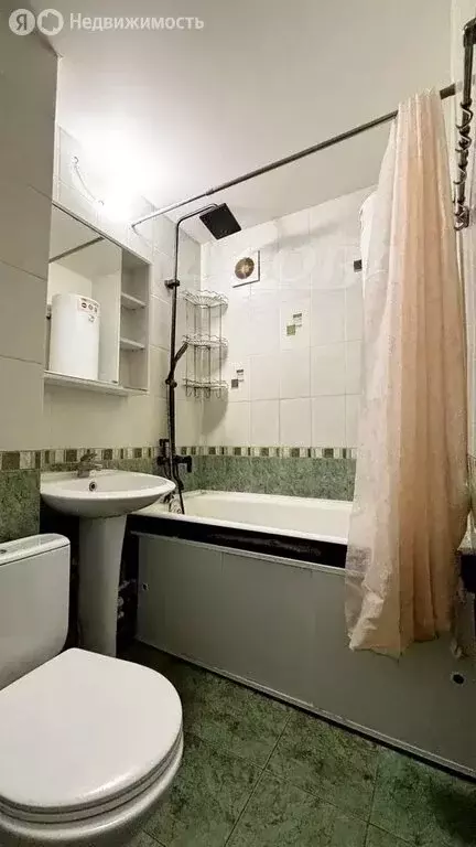 2-комнатная квартира: Тюмень, Севастопольская улица, 35 (45 м) - Фото 1