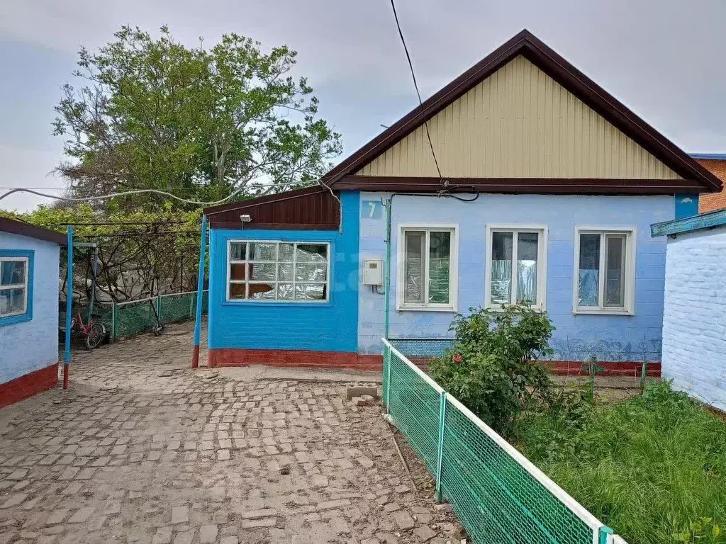 Дом в Краснодарский край, Славянский район, Петровское с/пос, ... - Фото 1