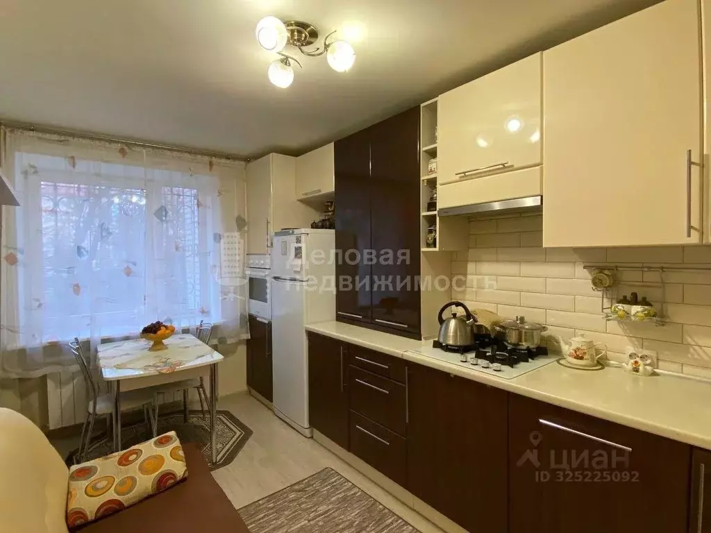 2-к кв. Новгородская область, Великий Новгород Парковая ул., 6/2 (68.4 ... - Фото 1