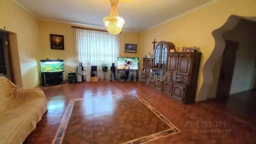 Дом в Ростовская область, Каменск-Шахтинский ул. Горького, 21 (375 м) - Фото 1
