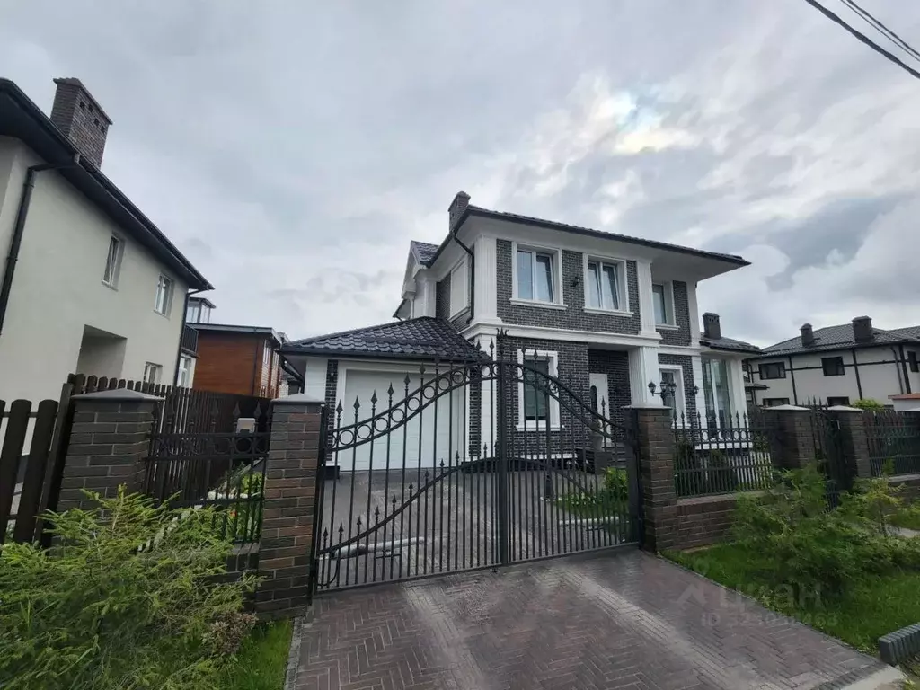 Дом в Калининградская область, Балтийск ул. 2-я Госпитальная, 25 (180 ... - Фото 1