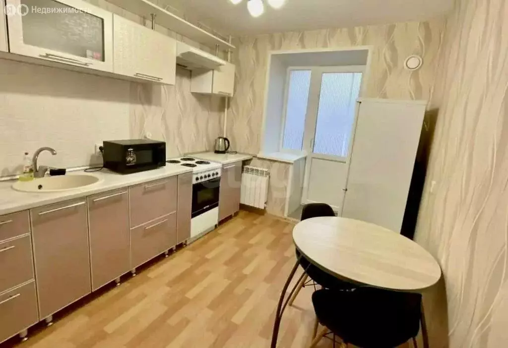 1-комнатная квартира: Йошкар-Ола, улица Петрова, 32А (38 м) - Фото 1