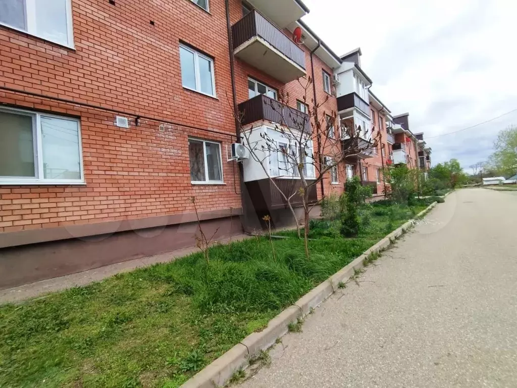 1-к. квартира, 49 м, 1/3 эт. - Фото 1