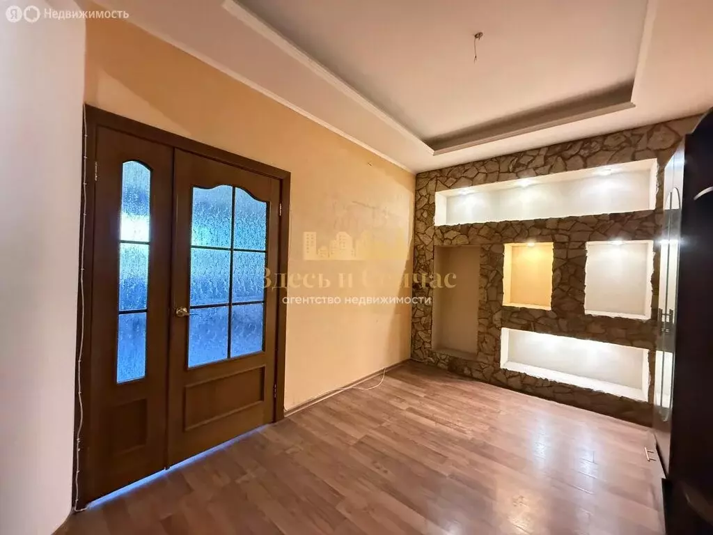 2-комнатная квартира: Казань, улица Столярова, 5 (86.6 м) - Фото 1
