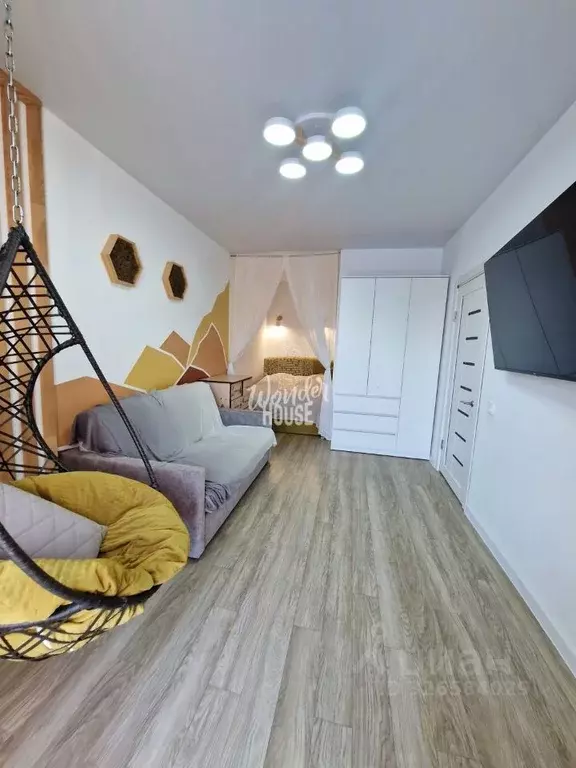 1-к кв. Тюменская область, Тюмень Комбинатская ул., 54к2 (46.0 м) - Фото 1