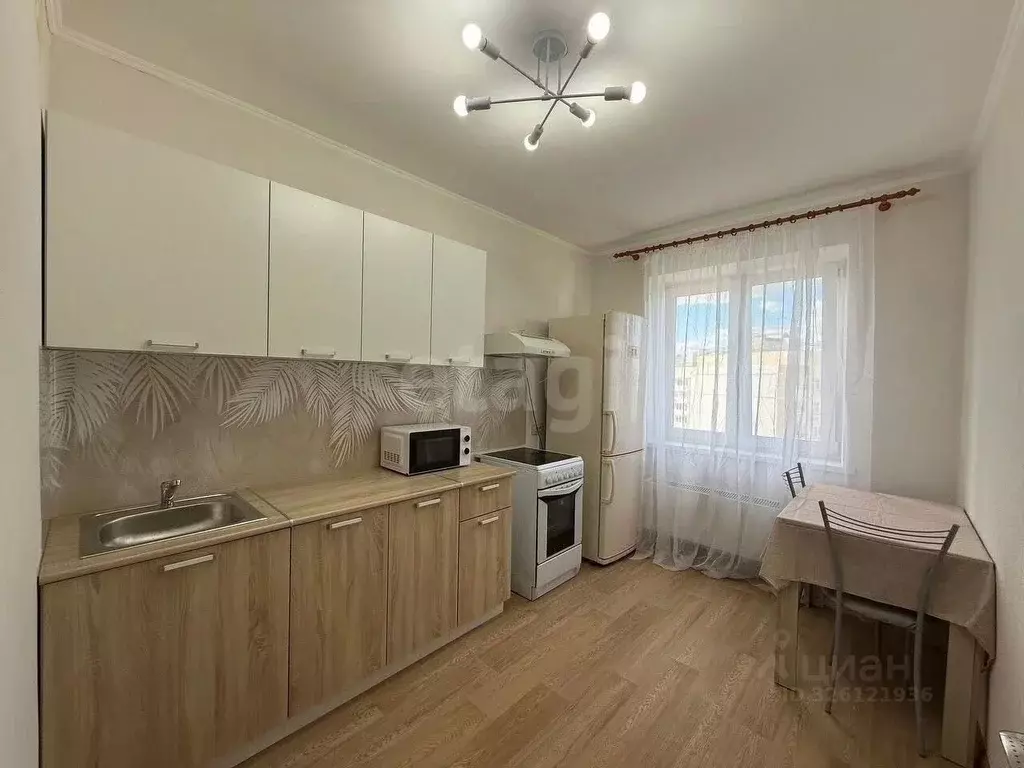 3-к кв. Тюменская область, Тюмень ул. Лесопарковая, 19 (65.9 м) - Фото 1