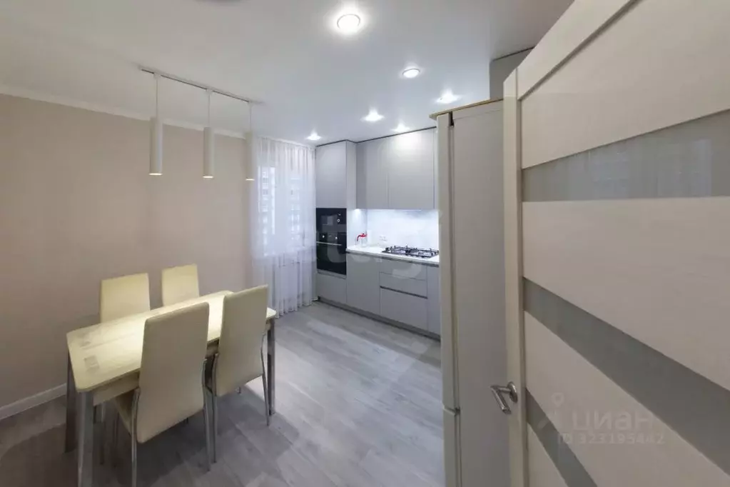 2-к кв. Татарстан, Альметьевск Алсу мкр, ул. Рината Галеева, 31 (58.4 ... - Фото 1