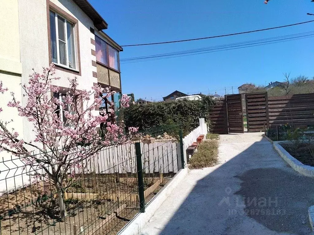 Дом в Севастополь ш. Монастырское, 71/1 (65 м) - Фото 1