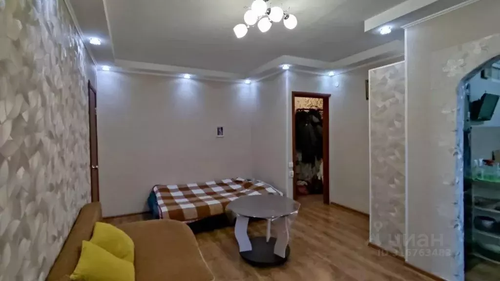 2-к кв. Иркутская область, Иркутск ул. Авиастроителей, 18 (41.5 м) - Фото 0