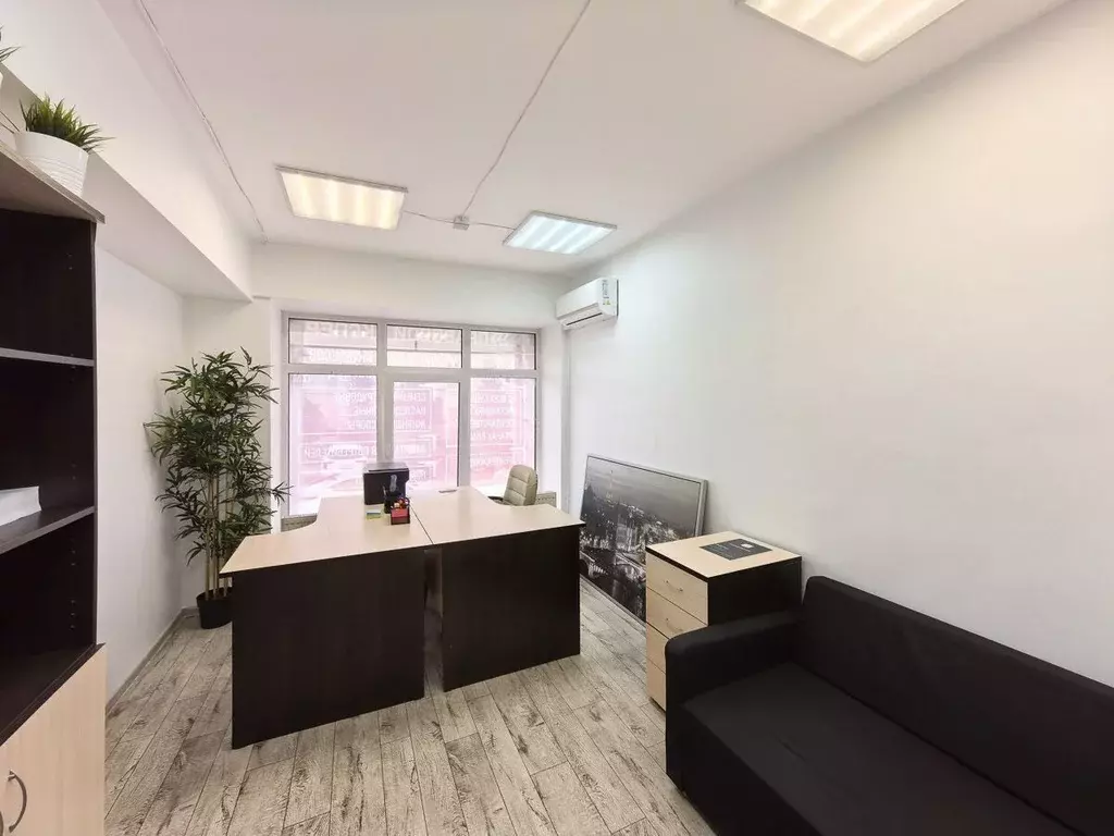 Офис в Свердловская область, Екатеринбург ул. Чкалова, 252 (11 м) - Фото 1