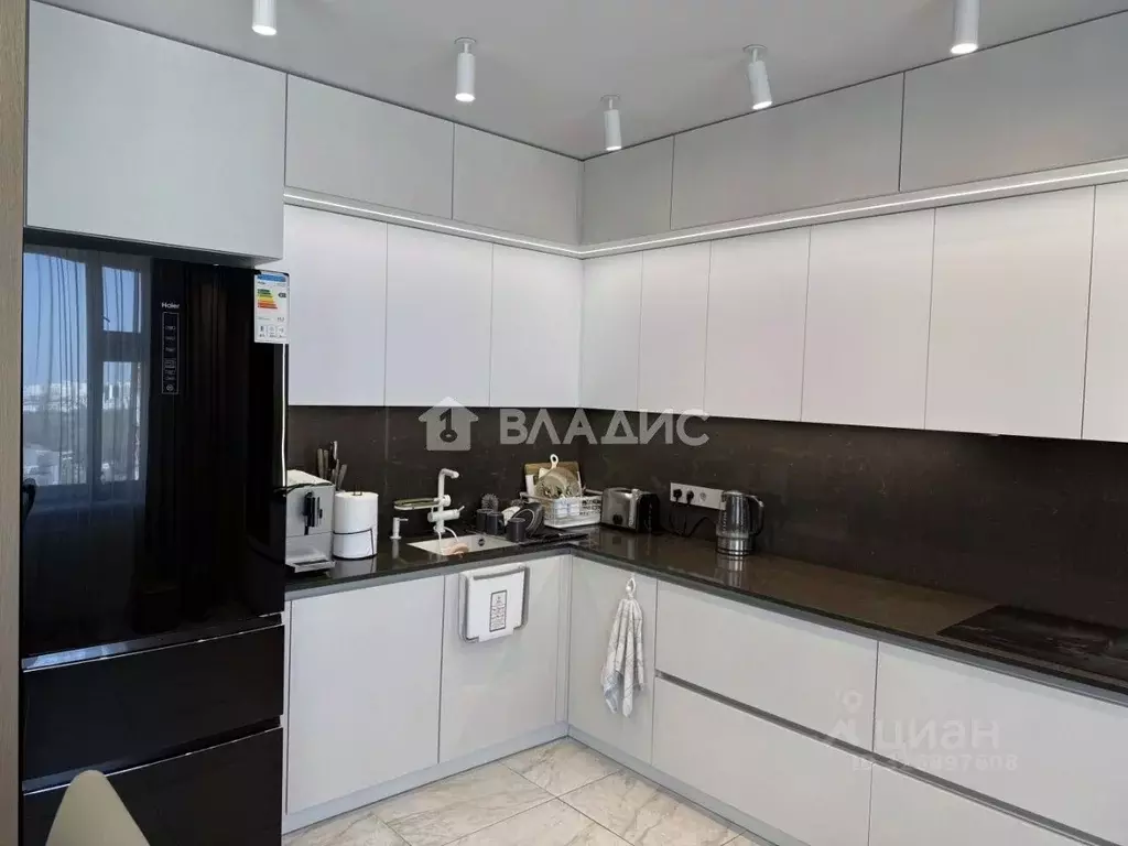 2-к кв. Московская область, Красногорск ул. Авангардная, 6 (79.0 м) - Фото 1