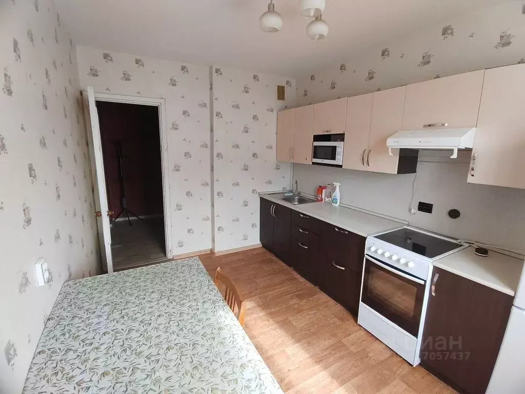 3-к кв. Свердловская область, Екатеринбург ул. Репина, 99А (66.0 м) - Фото 2