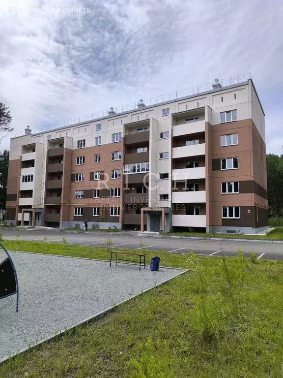 1-комнатная квартира: Кыштым, посёлок Дальняя Дача, Дальняя улица, 15 ... - Фото 2