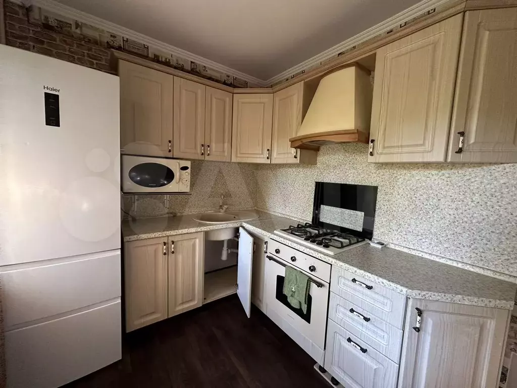 2-к. квартира, 52 м, 2/5 эт. - Фото 0